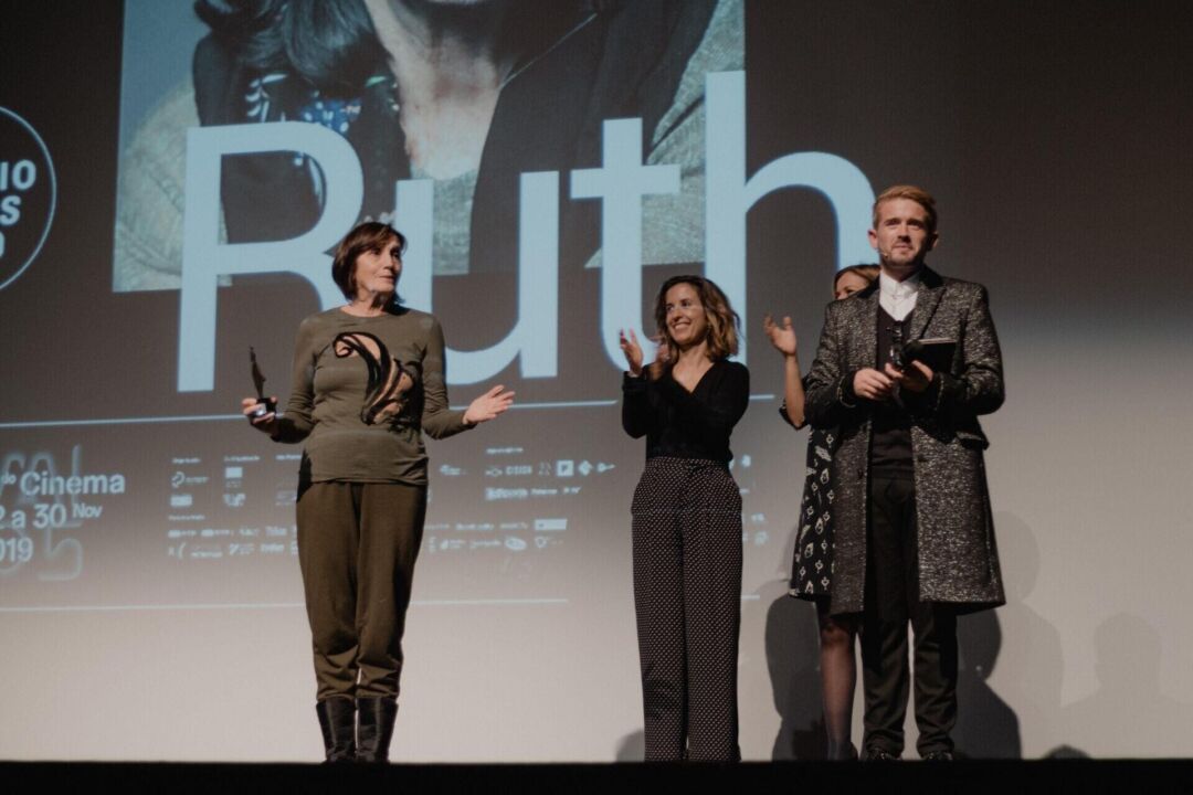 Resiliência, Resistência e Irreverência: 25 anos celebrados com a relevante carreira de Isabel Ruth 1 76713978 808999202860410 8895001338736279552 n scaled