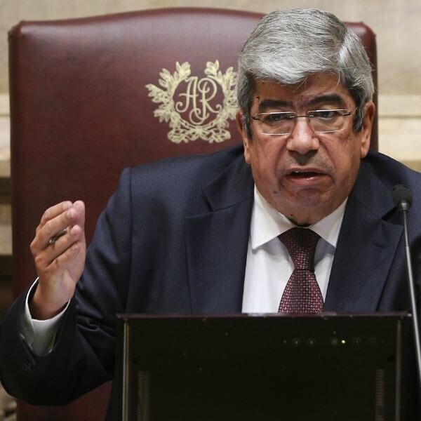 Apresentação da Comissão de Honra 1 Ferro Rodrigues parlamento